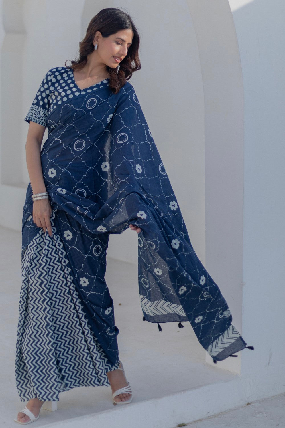 Midnight Circles - Hand Block Mul Cotton Saree - SootiSyahi