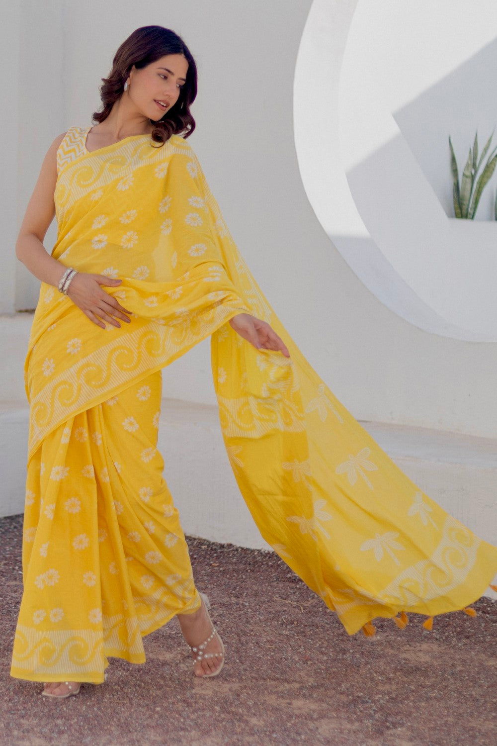 Sunshine Dots - Hand Block Mul Cotton Saree - SootiSyahi