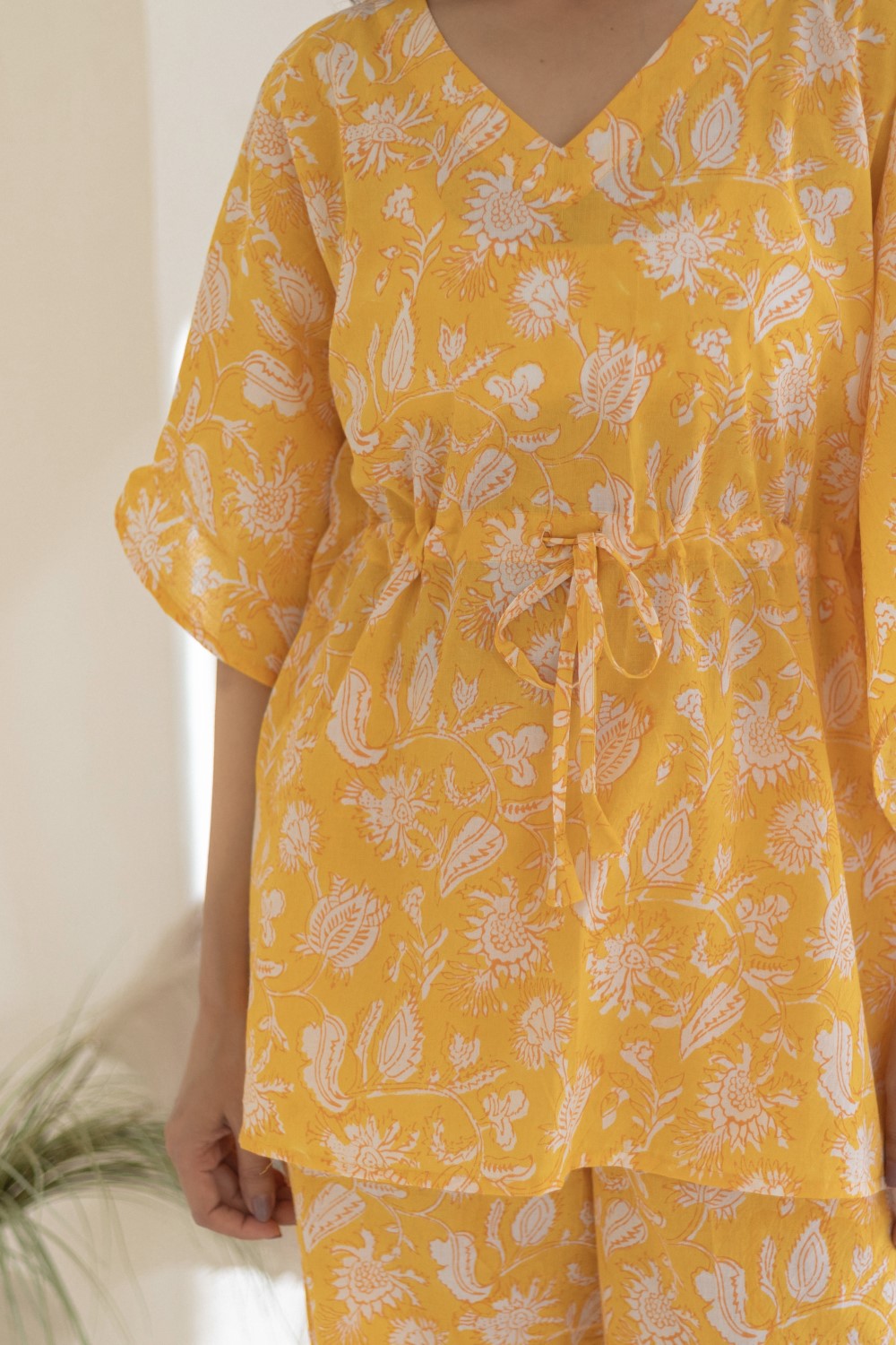 Sootisyahi 'Golden Petals' Cotton Kaftan Set