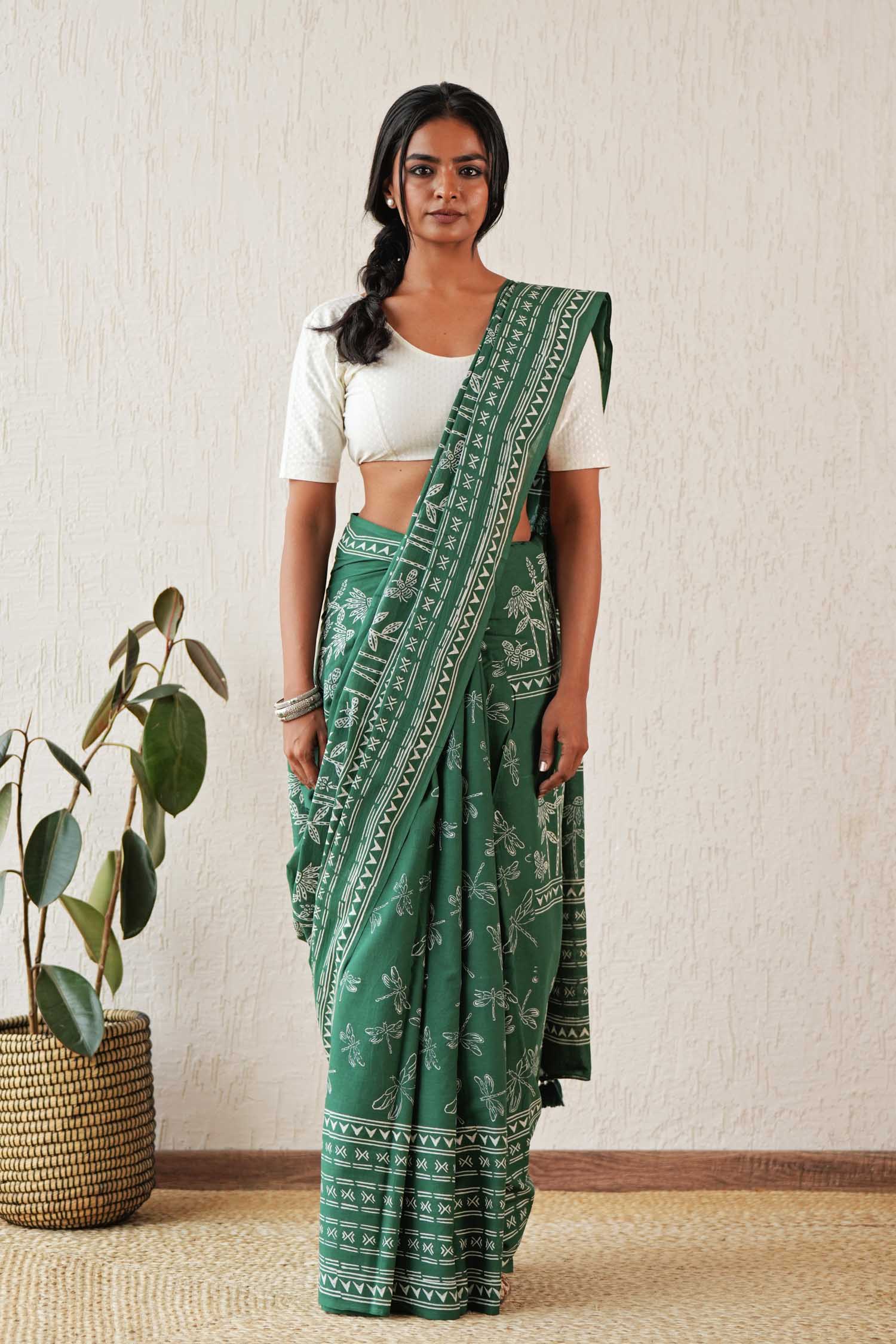 Celestial Drift - Hand Block Mul Cotton Saree - SootiSyahi