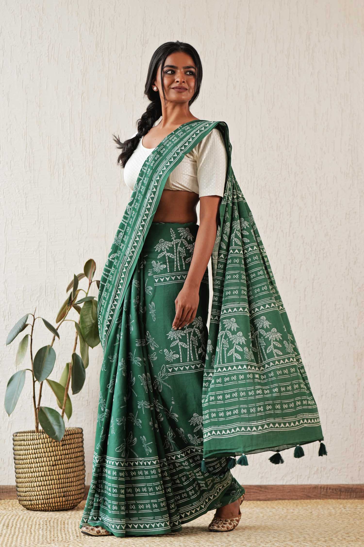 Celestial Drift - Hand Block Mul Cotton Saree - SootiSyahi