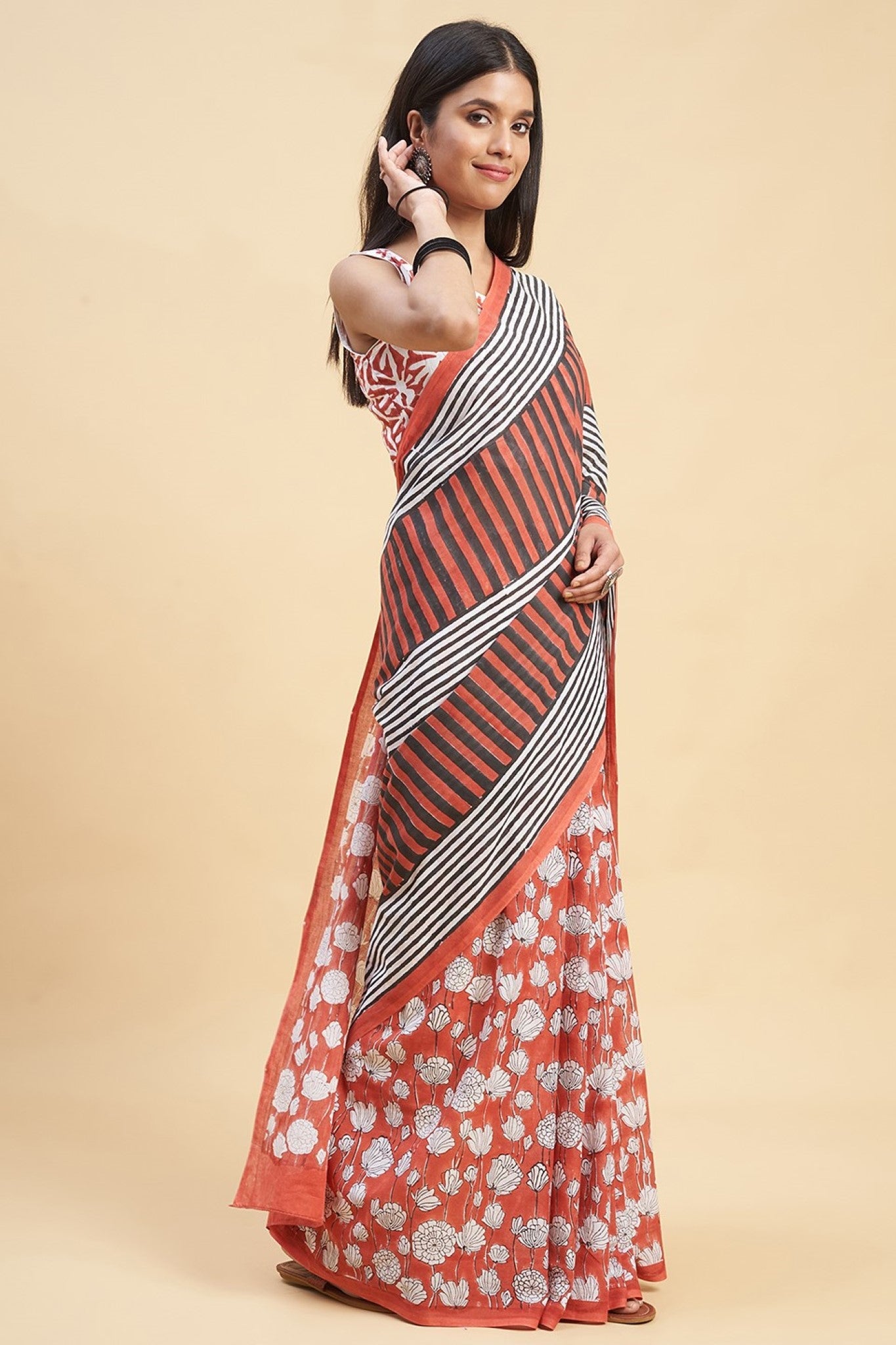 Contemporary Saree Draping Styles: Embracing Modern Elegance - Sanskriti  Cuttack