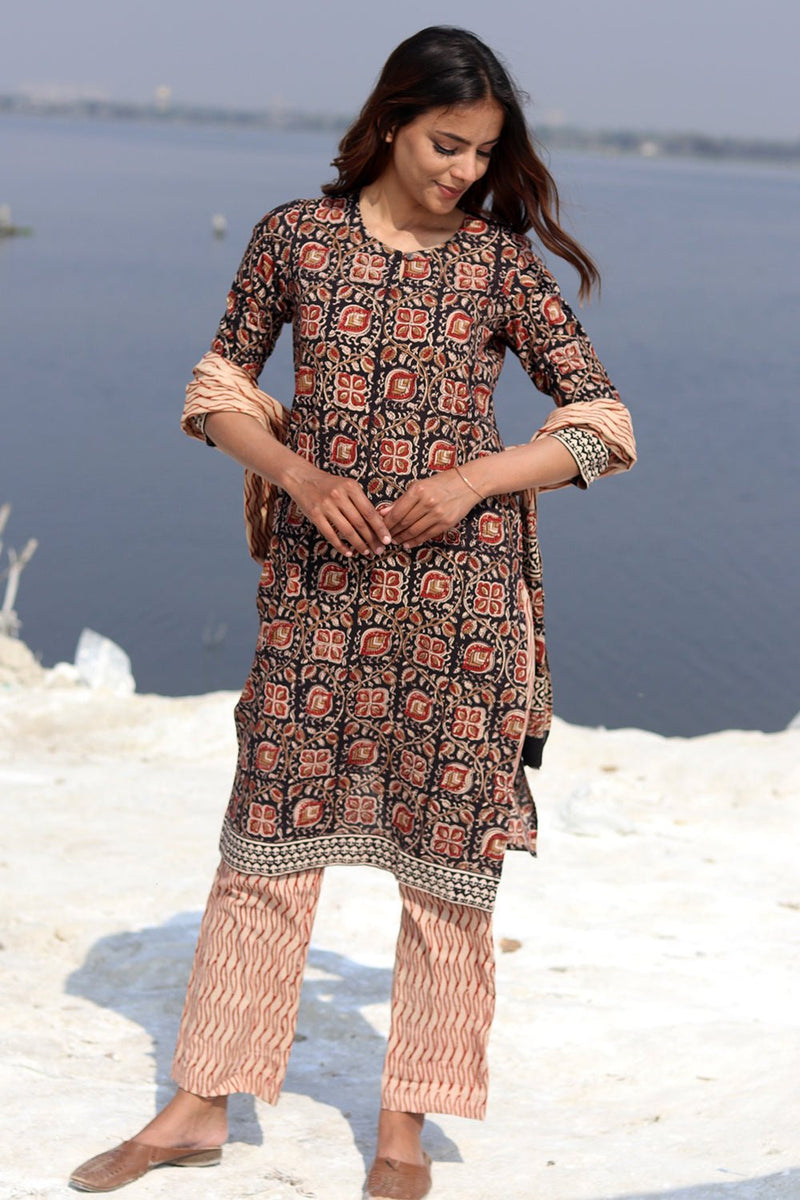 CONFIDENT FOLKTALE Block Printed Salwar Suit Set - SootiSyahi