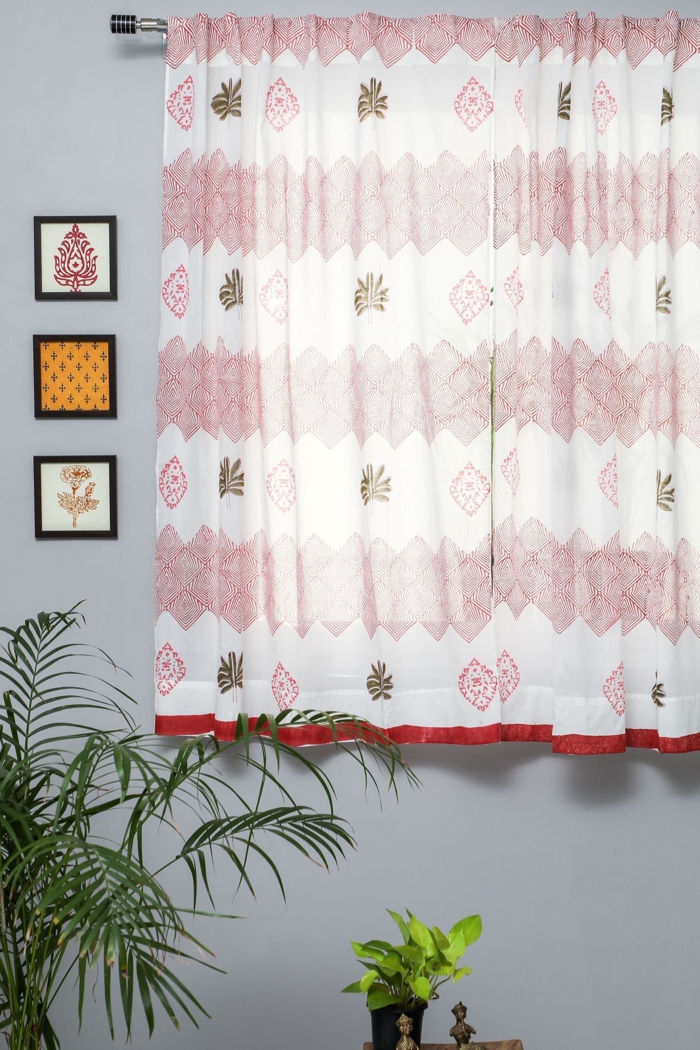 'Gleaming Zigzags' Handblock Printed Cotton Window Curtain - SootiSyahi