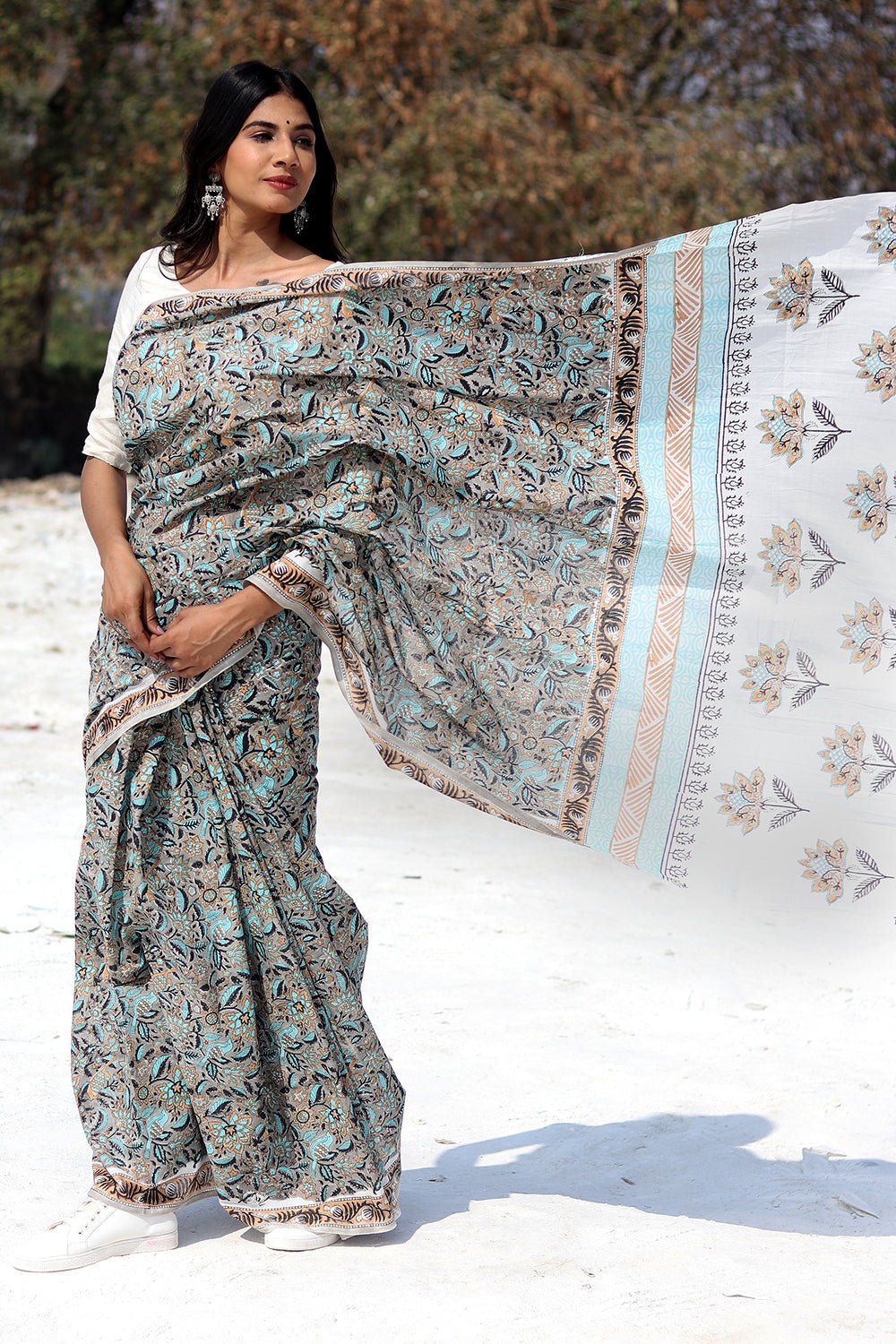 Handloom Mul Cotton Block Print Saree-Black