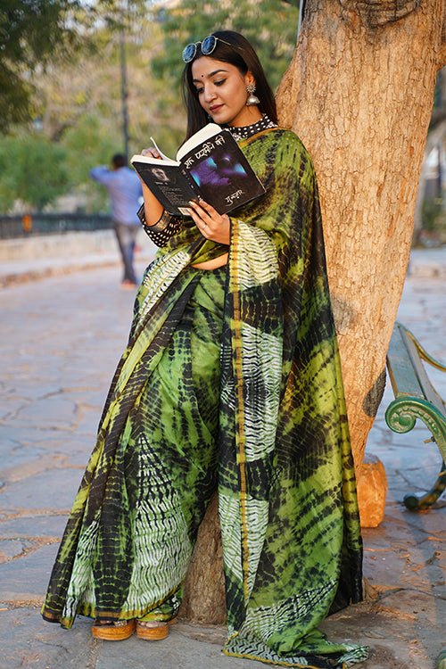 Dijon Yellow And Purple Shibori Pattern Digital Print Crepe Silk Saree –  Fabcurate