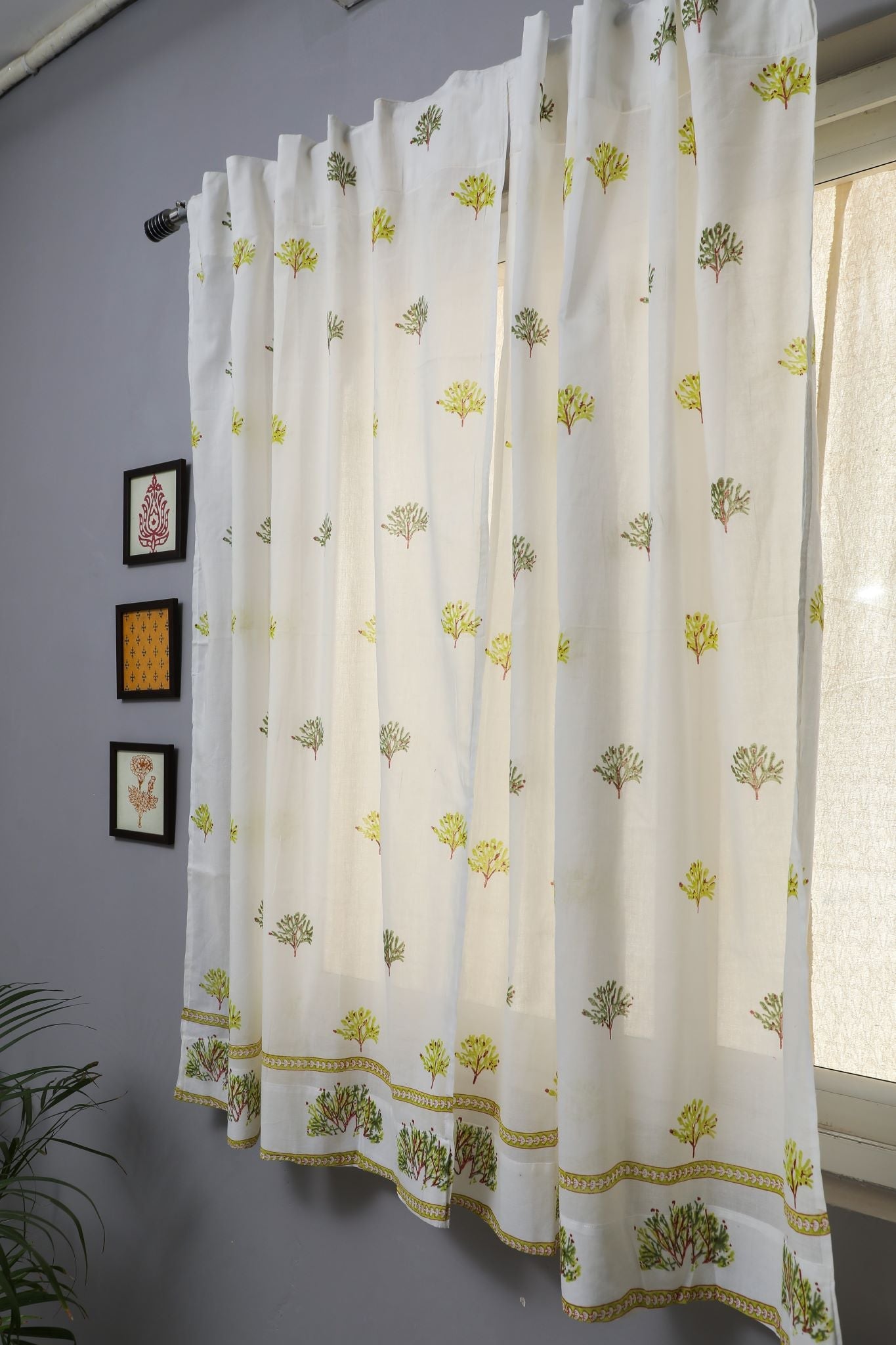 SootiSyahi 'Envy Zinnia' Cotton Window Curtain - SootiSyahi