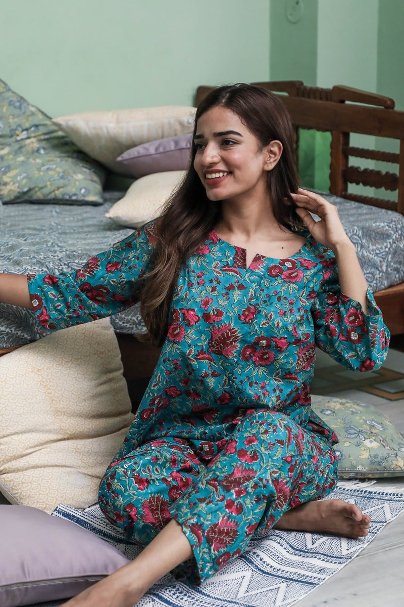 Sootisyahi 'Floral Blooms' Handblock Printed Pure Cotton Night Suit