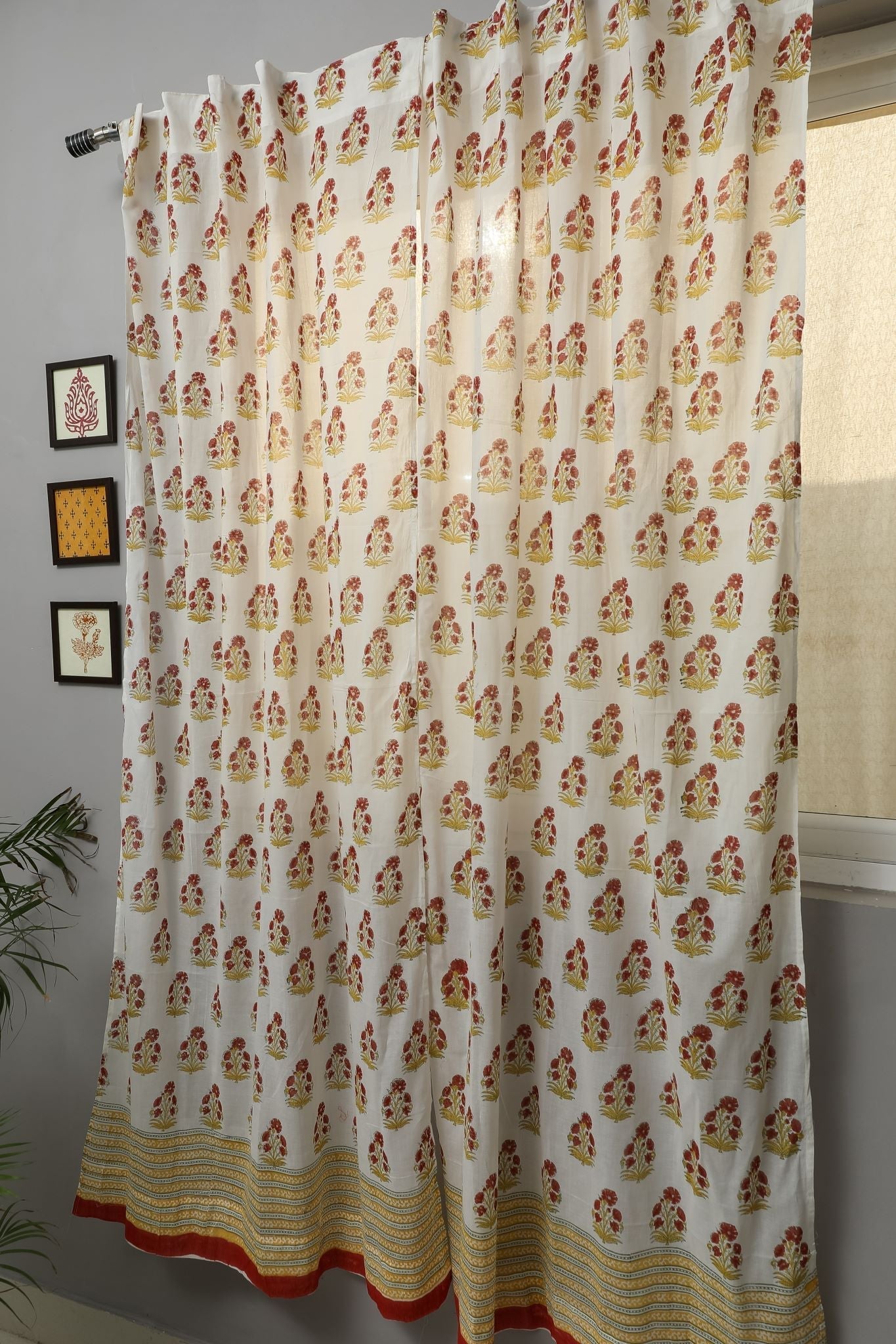 SootiSyahi 'Red Daisy' Handblock Printed Cotton Door Curtain - SootiSyahi