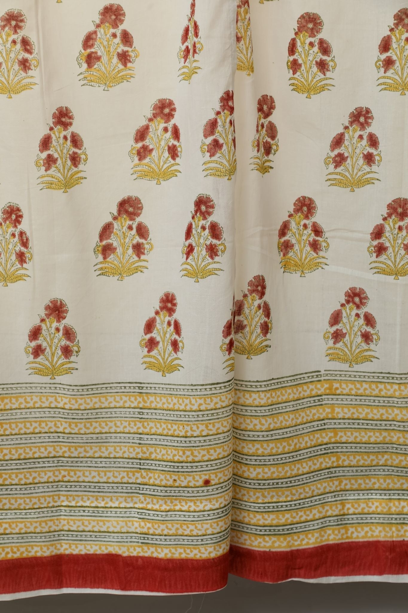 SootiSyahi 'Red Daisy' Handblock Printed Cotton Window Curtain - SootiSyahi