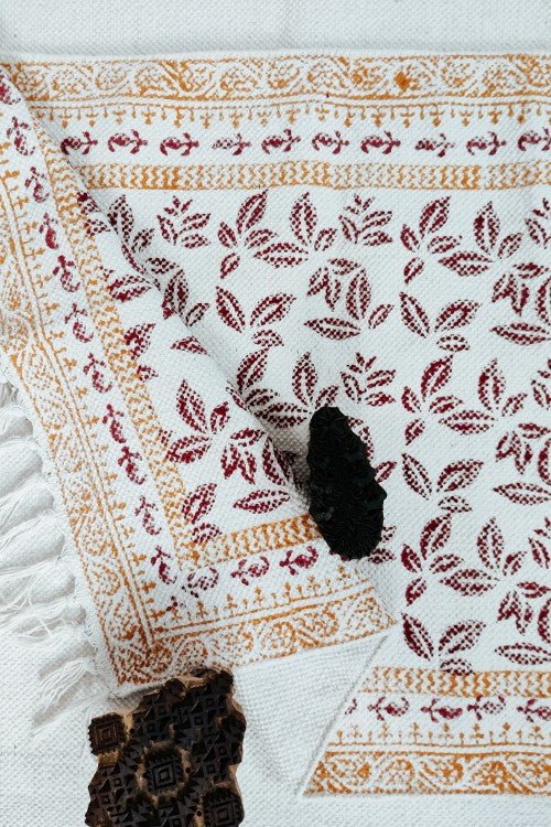 SootiSyahi 'Red Petals' Handblock Printed Cotton Dhurrie Rug - SootiSyahi