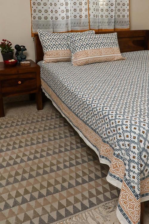 Sootisyahi 'Sparkling Starts' Handblock Printed Cotton Bedsheet - SootiSyahi